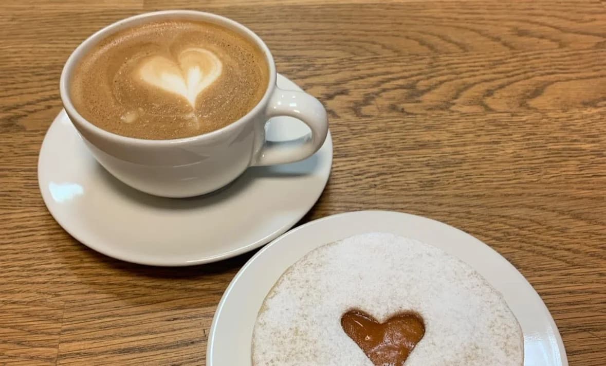 Espresso, cappuccino, americano či lungo i linecké kolečko pro 1 nebo 2 os.