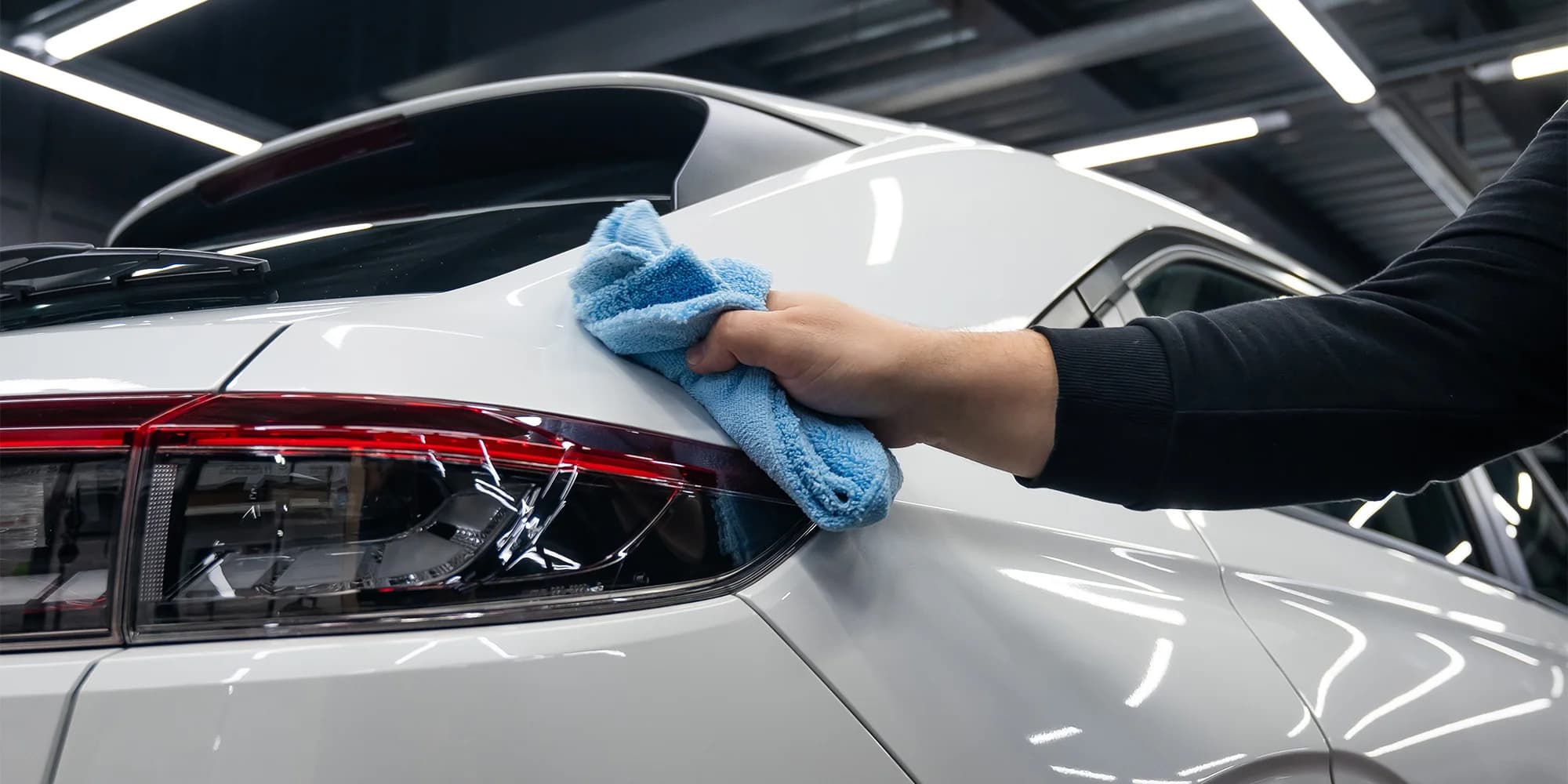 Auto jako nové: důkladné čištění interiéru vozidla vč. tepování