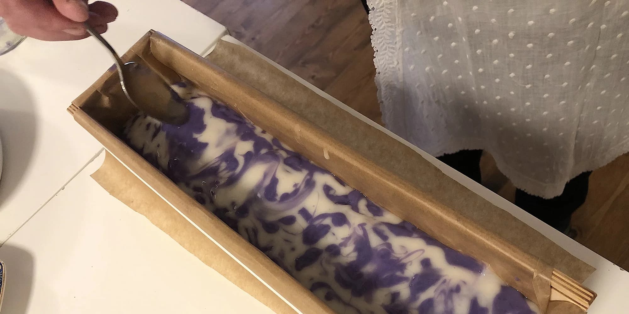 Zážitkový a voňavý kurz ruční výroby mýdel pro 2, 3 nebo 4 osoby