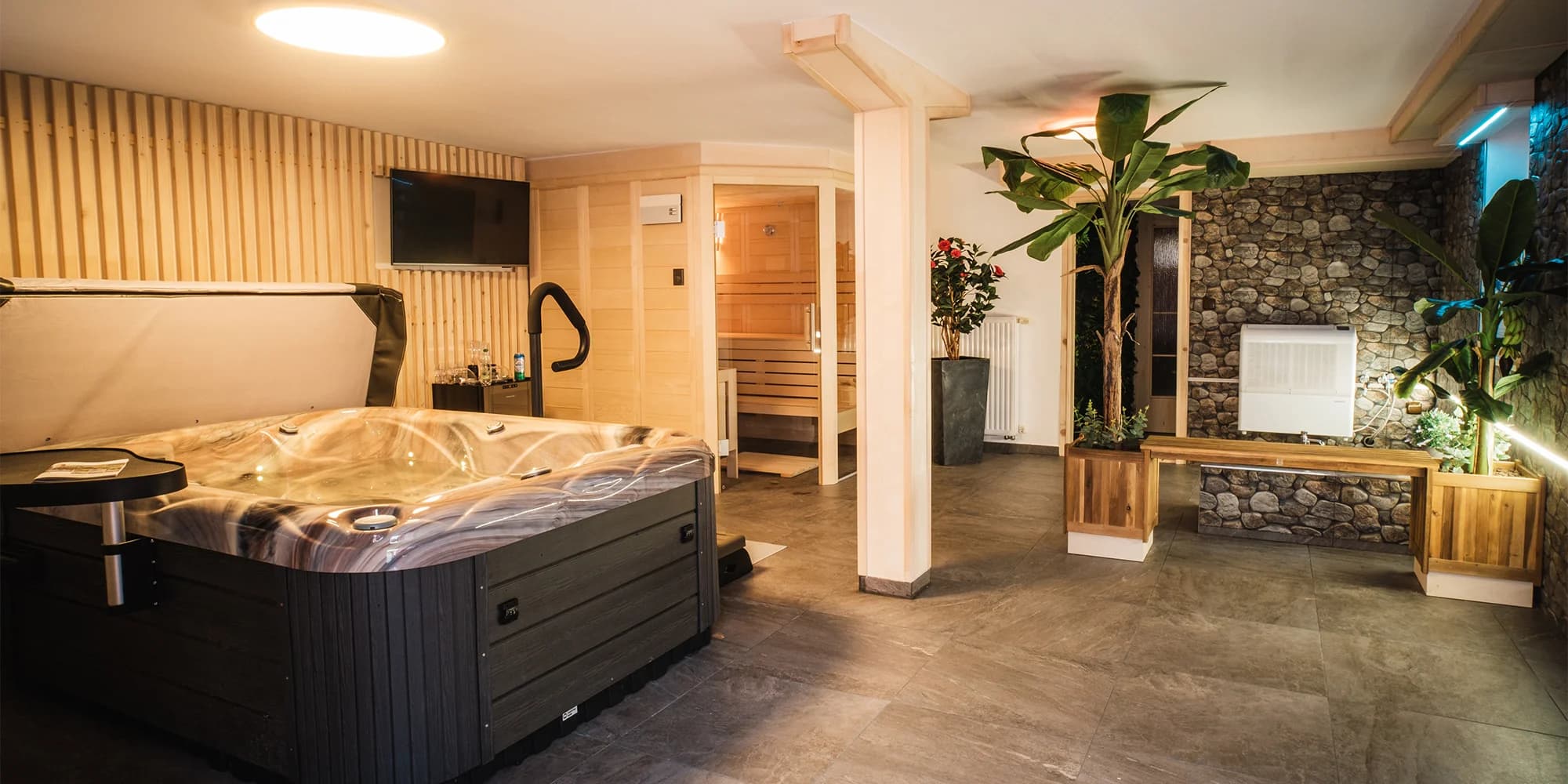 120 min. privátního wellness i s občerstvením v penzionu Charlie pro dva