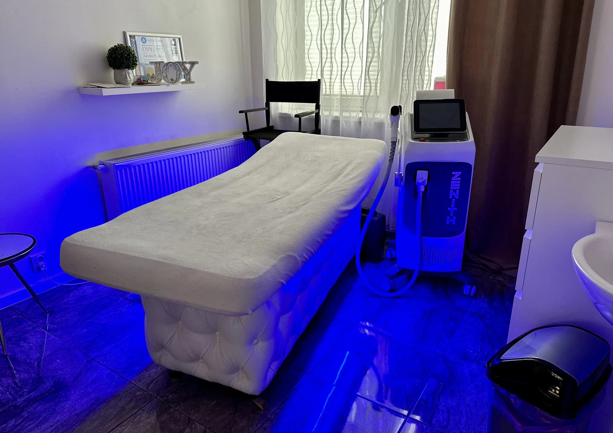 Laserová epilace pro muže: podpaží, hrudník, břicho, intimní partie či celá záda