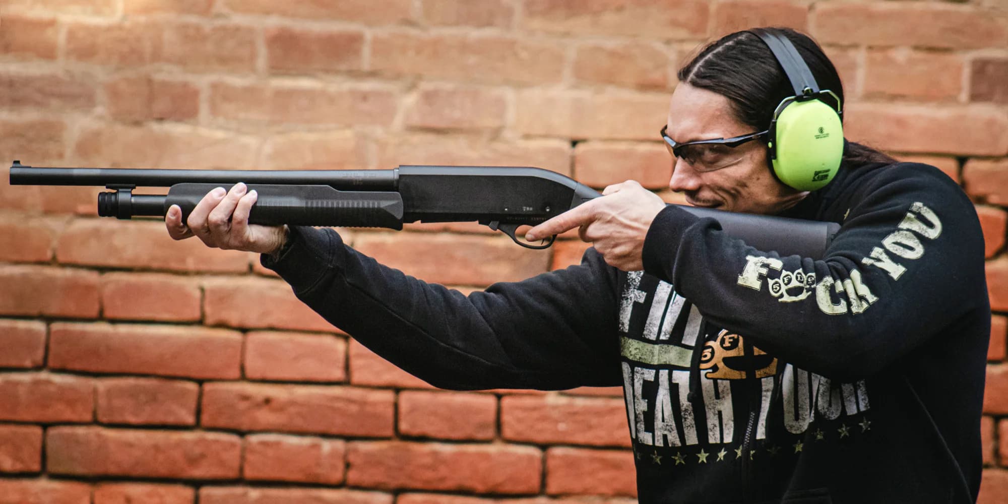 Střelecký balíček ve Fortové pevnosti: 2–5 zbraní s až 50 náboji, Beretta i Scorpion či BREN