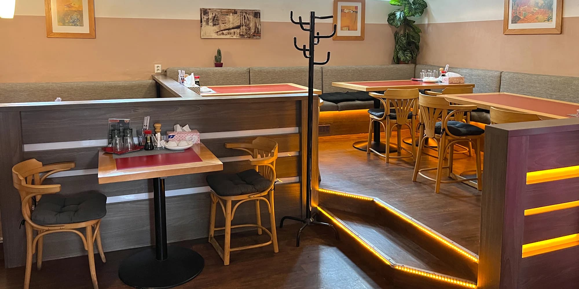 Krevety a sushi v tempuře plněné lososem i krabem: 29-44 ks