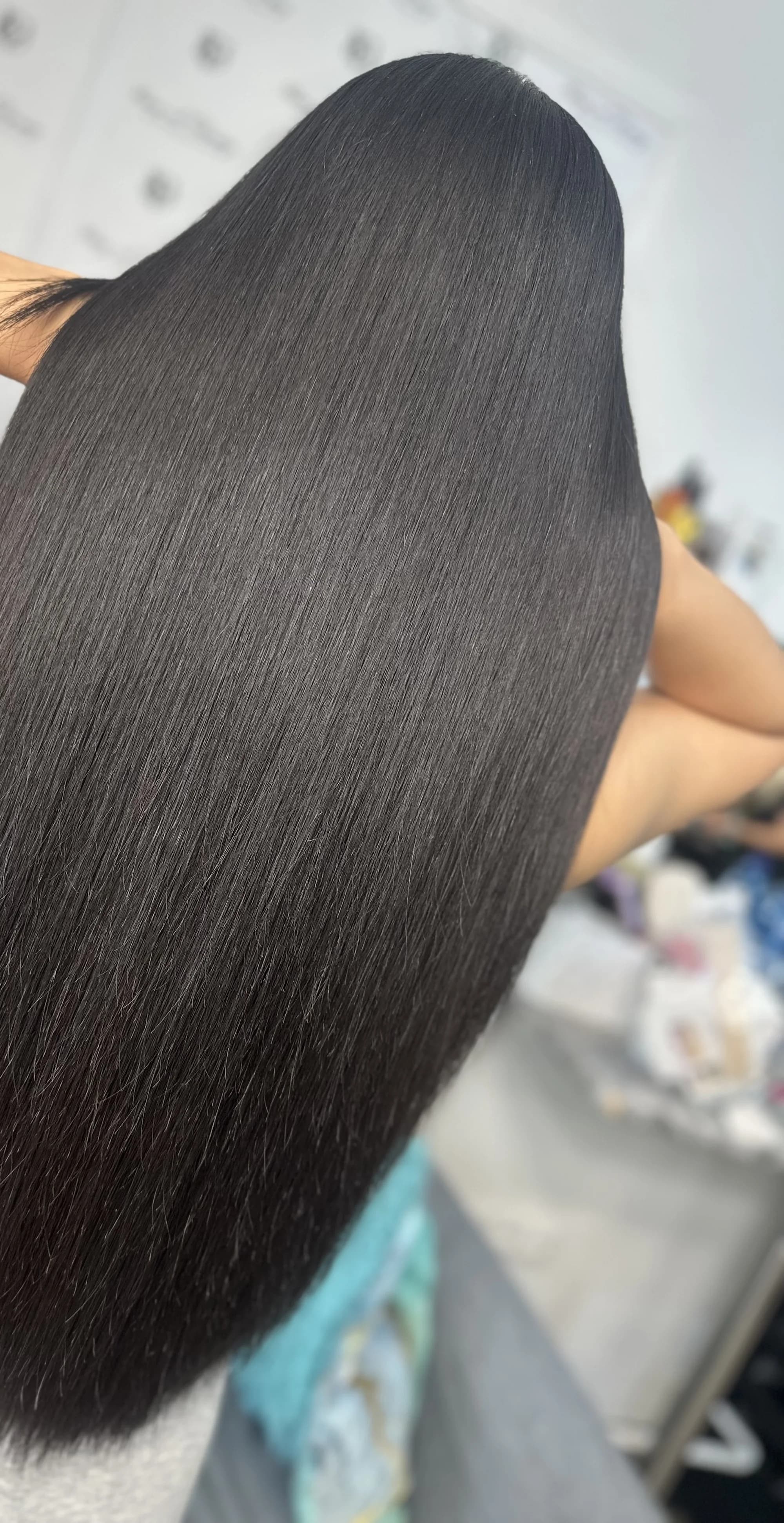 Precizní střih včetně brazilský keratinu nebo intenzivní výživy vlasů pro lesk a sílu