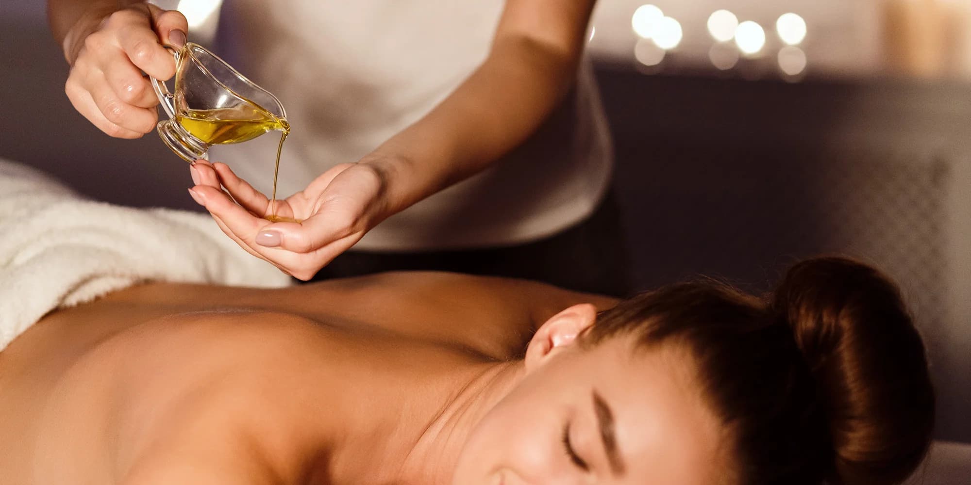 Okouzlující odpočinek: 60, nebo rovnou 90 min. relaxační masáže aroma olejem
