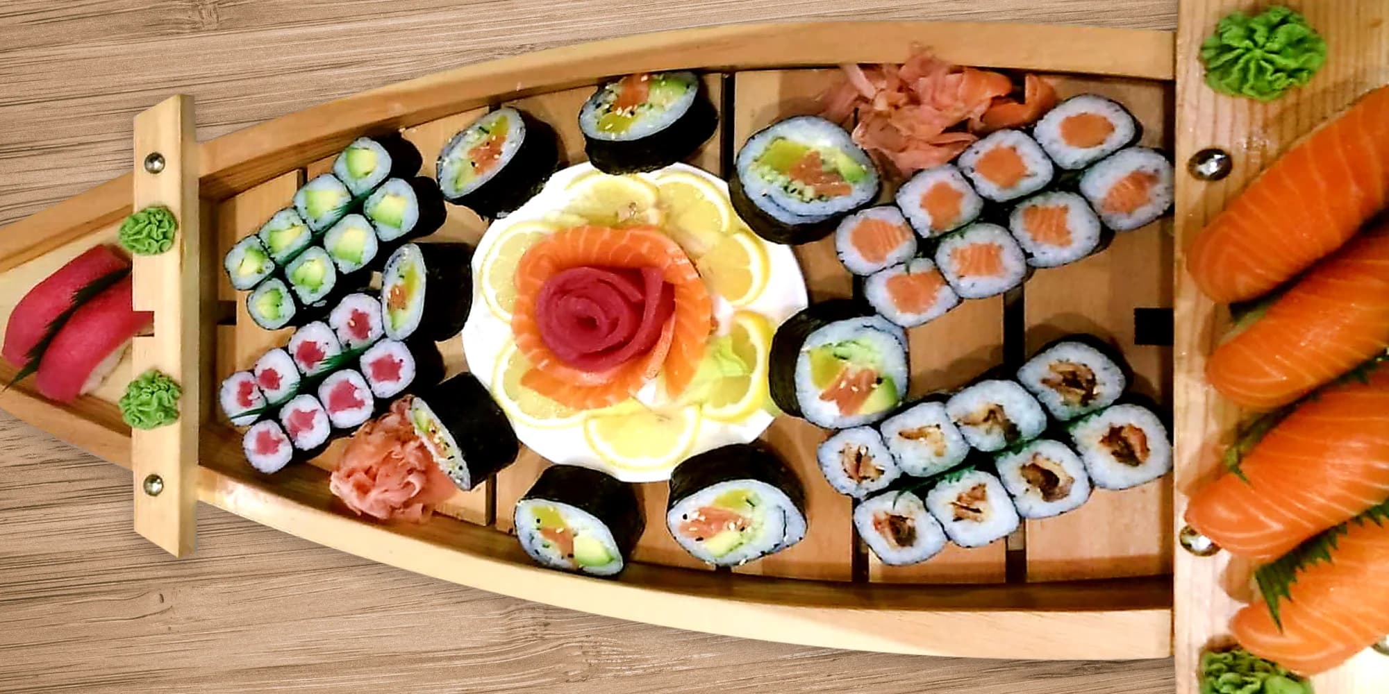 Otevřené vouchery v hodnotě 300, 500 a 1000 Kč na cokoli z nabídky v Hanoi Wok