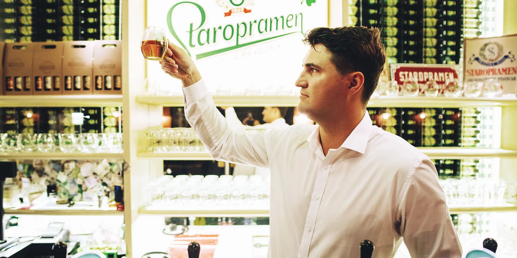 Návštěvnické centru Staropramen: prohlídka i pivní degustace s možností domácích chipsů s dipem