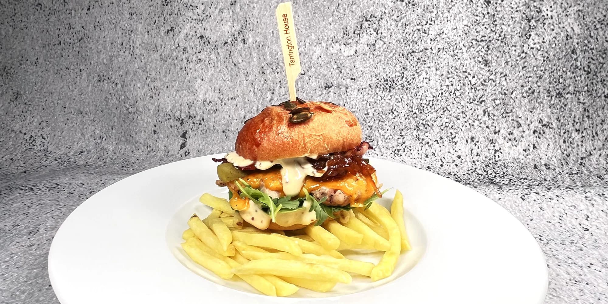 Burger s hranolky, palačinky a balení borůvkových dobrot pro dva i rodinu