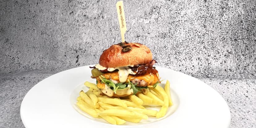 Burger s hranolky, palačinky a balení borůvkových dobrot pro dva i rodinu
