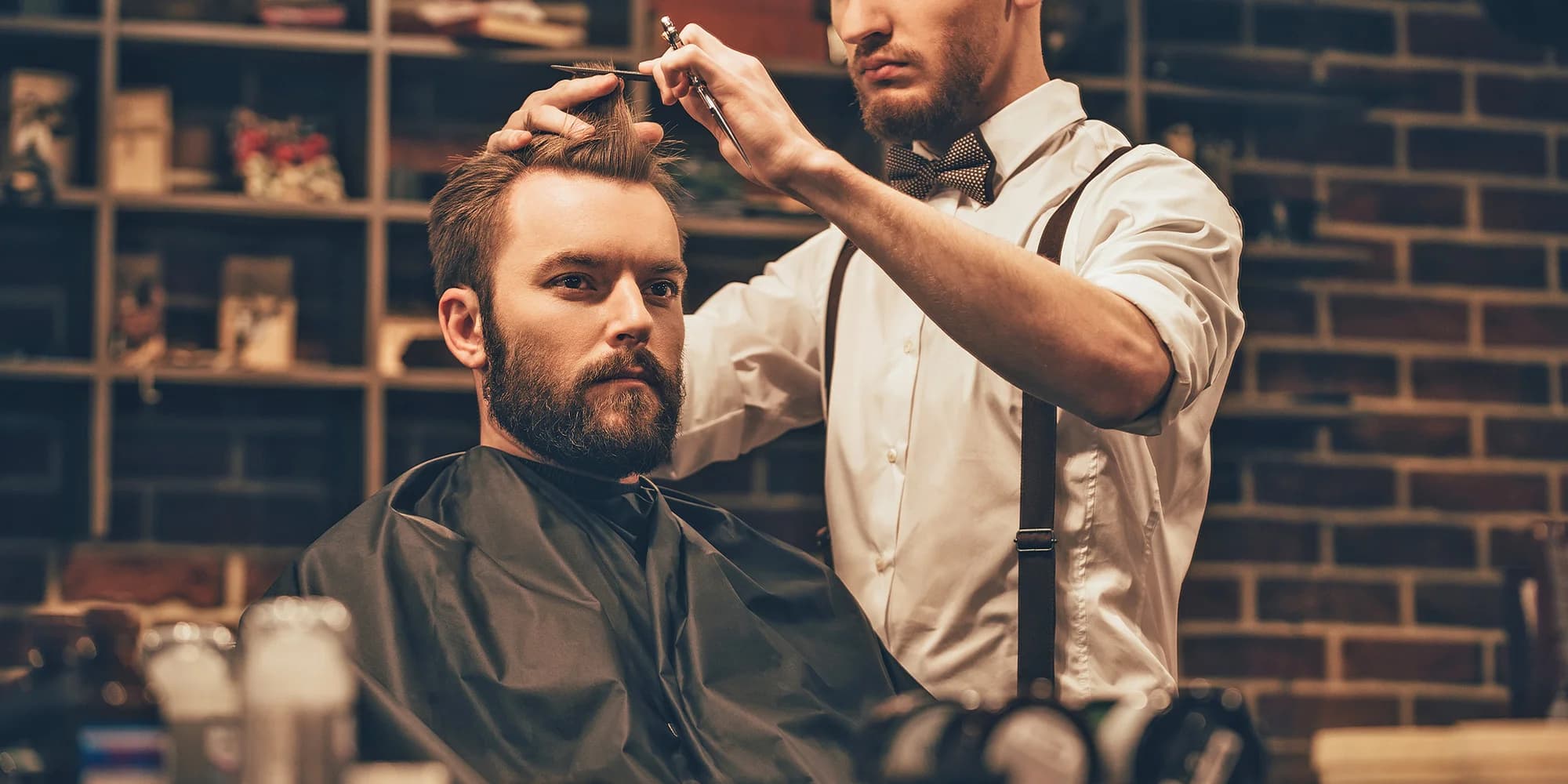 Stříhání vlasů, úprava vousů i full servis v barbershopu od Džestra