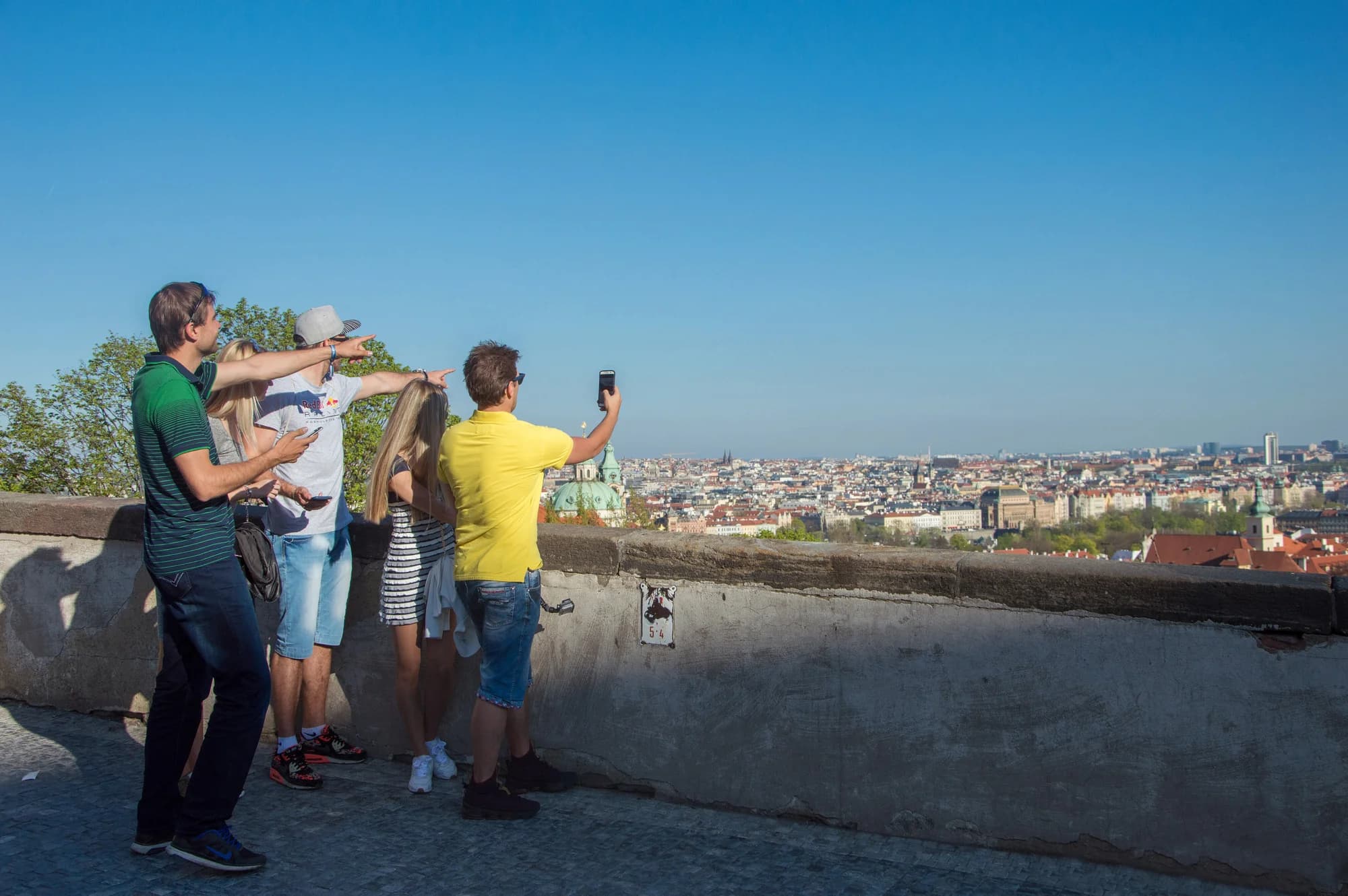 Pátrej, objevuj, bav se – venkovní únikové hry v Praze až pro 6 hráčů!