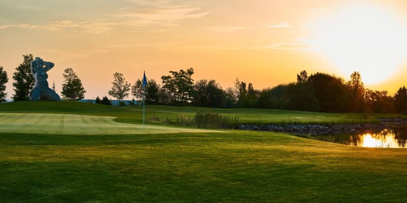 90minutový golfový kurz s profesionálním trenérem Davidem Stárkem pro 1 až 3 osoby