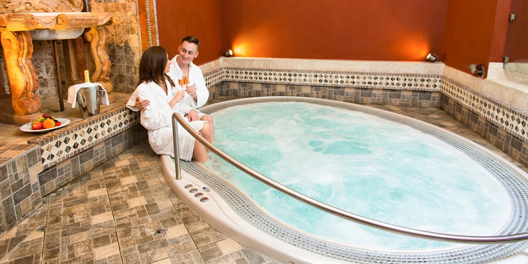 Privátní wellness pro dva: 90-120 minut v sauně a vířivce, občerstvení i prosecco