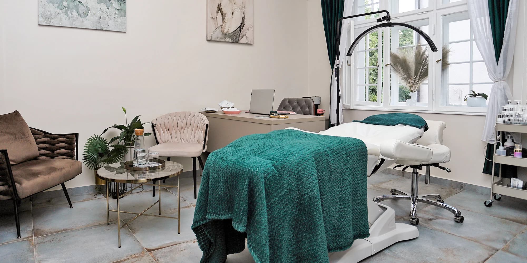 Základní kosmetické ošetření, Kobido masáž i kombinace obojího: 60–⁠⁠⁠⁠⁠⁠70 min.