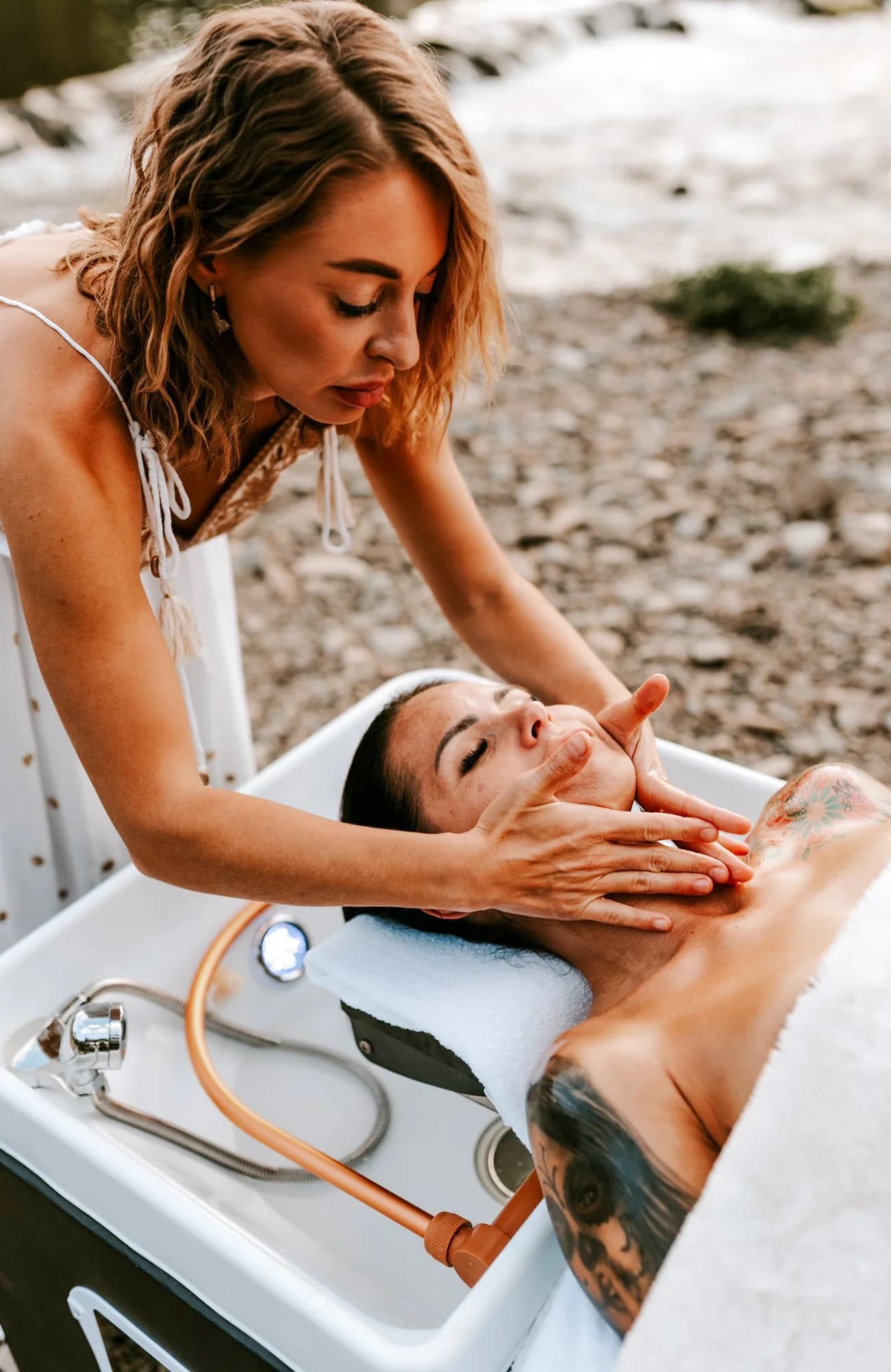 Head spa rituály: anti-aging či relaxační ošetření pro vlasy i pleť
