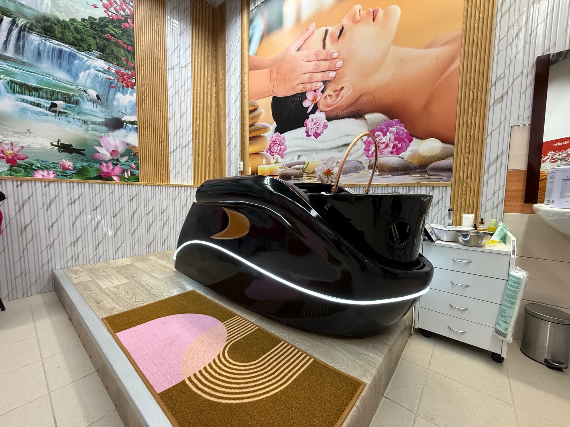 Relaxační rituál head spa: 60 minut odpočinku i možnost kosmetiky