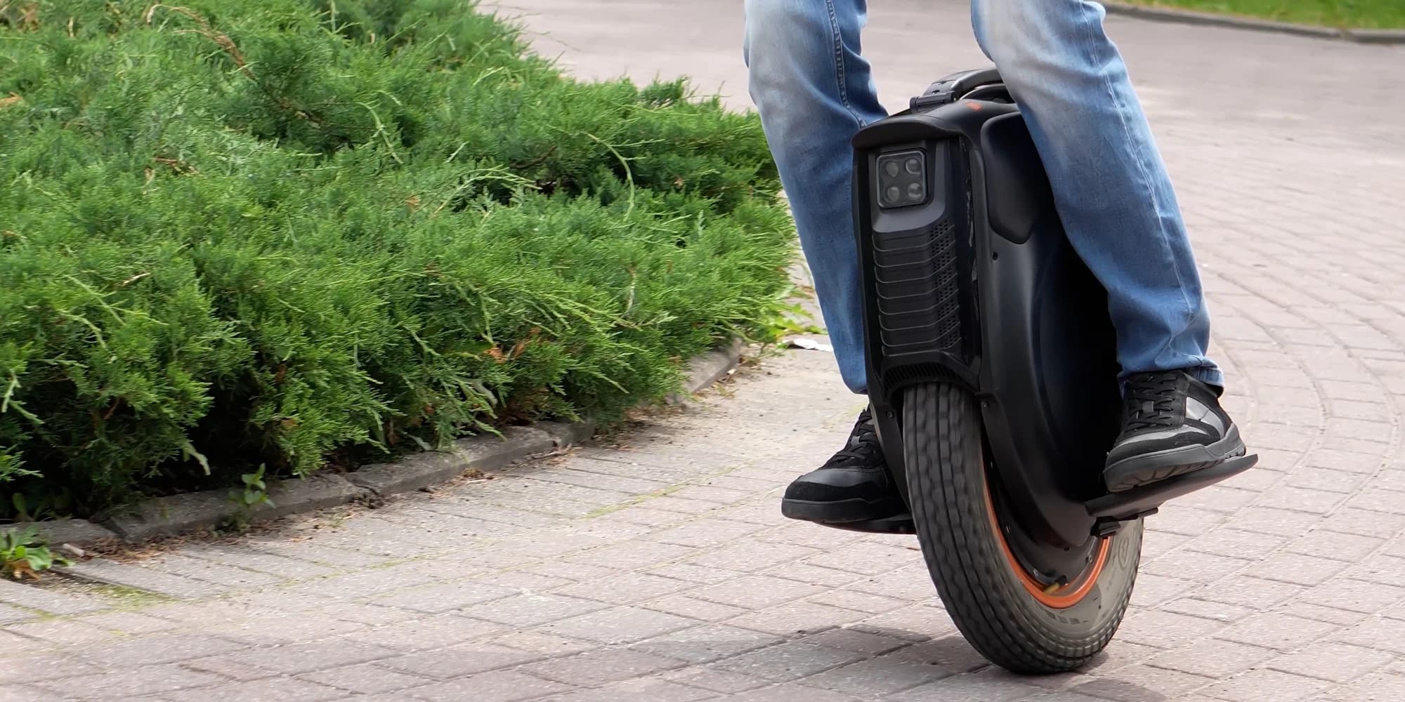 Lekce jízdy na elektrické jednokolce se zkušeným instruktorem