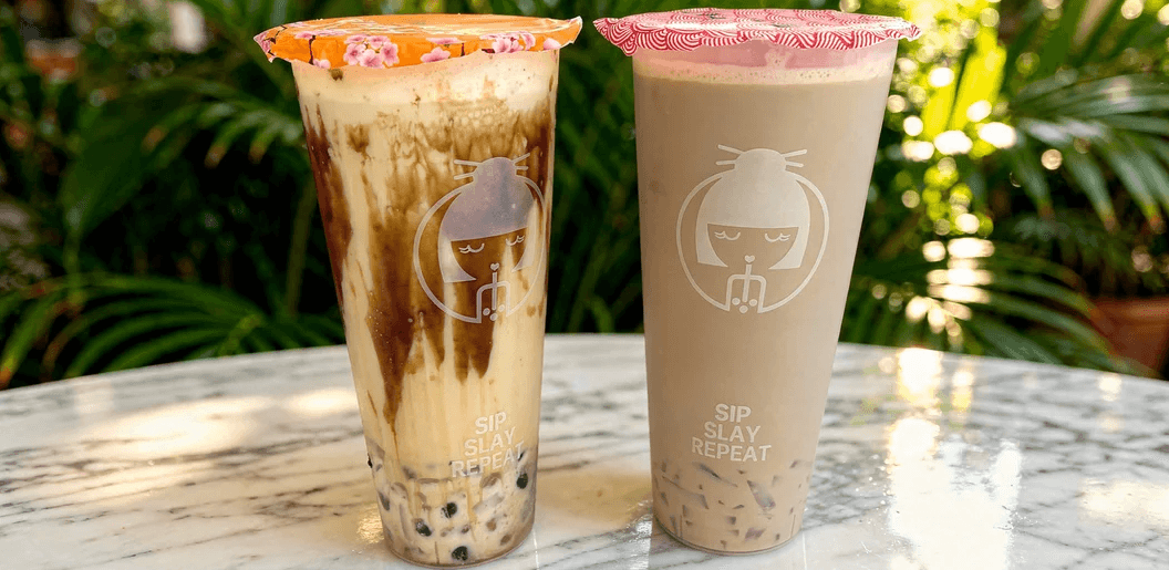 Kávové bubble speciality v centru Plzně: nápoj dle výběru a bohatá nabídka toppingů 