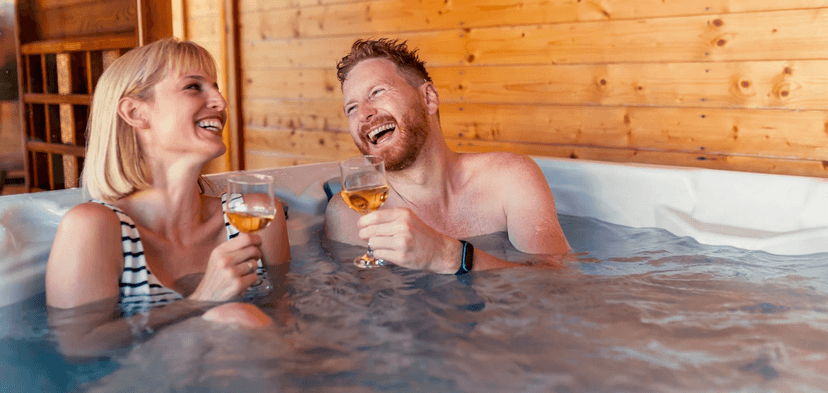 Osvěžující koupel pro dva v lázních na Stodolní a drinky k tomu