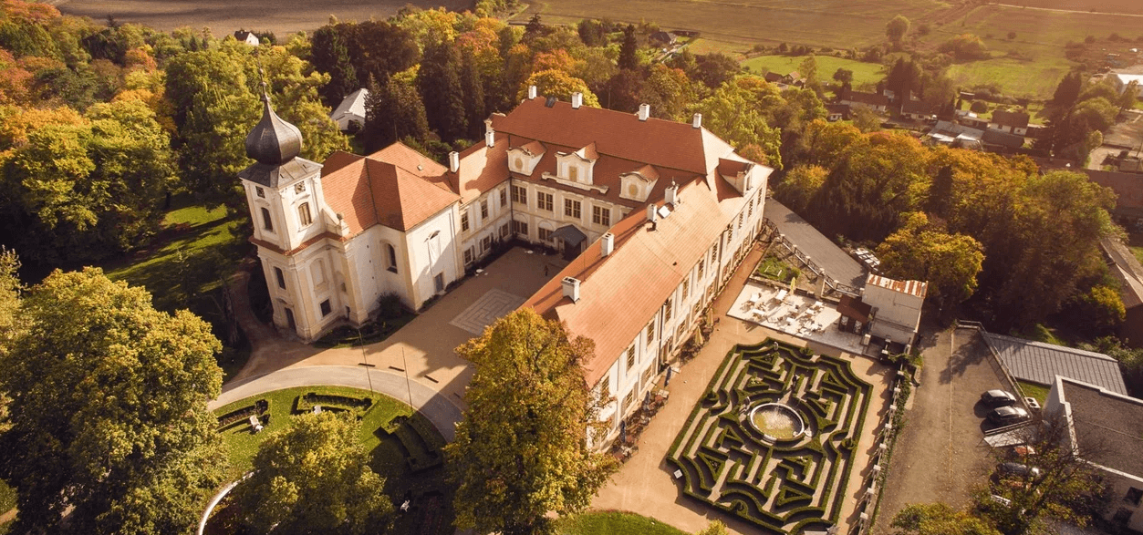 Čokoládová prohlídka zámku Loučeň a vstup do labyrintária pro děti i dospělé 