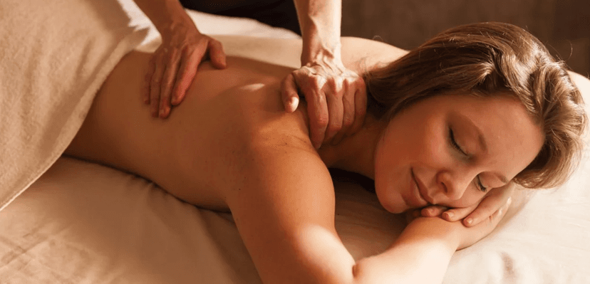 Masáž šíje, lopatek a ramenou s prvky chiropraxe 