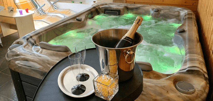 60 min. vířivky a lahev sektu pro 2 osoby 