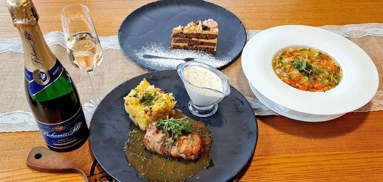 4chodová romantická večeře pro 2 osoby 