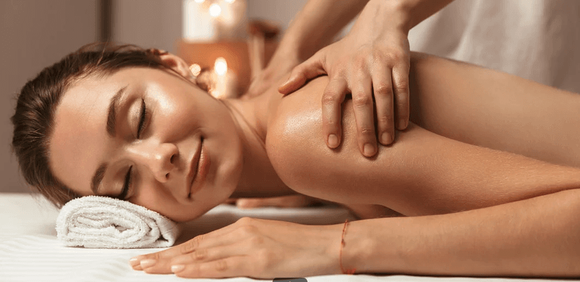 30–90 min. relaxu: masáž celého těla nebo vybraných partií, manuální lymfodrenáž i infrasauna 