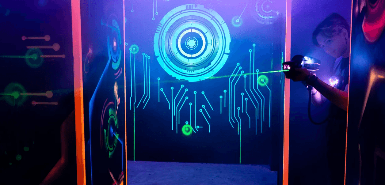 Laser game přestřelka až pro 30 hráčů v arénách LazerFun