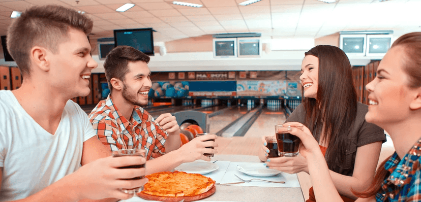 2× pizza a hodina bowlingu 