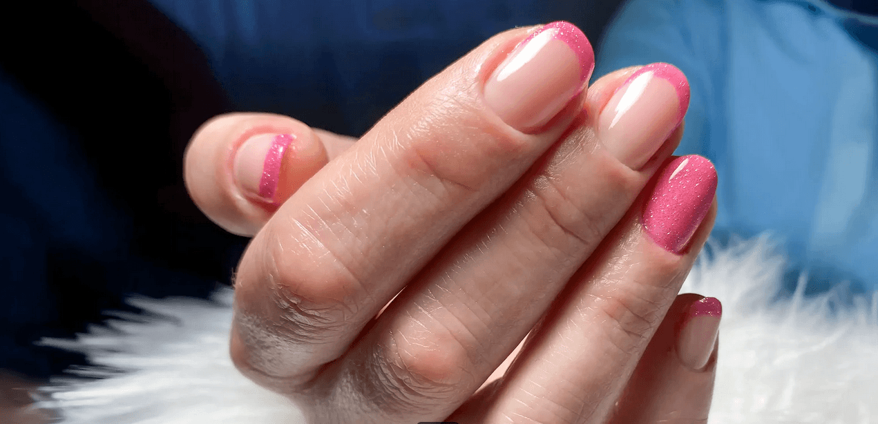 Gel lak nebo spa manikúra pro krásně upravené ruce