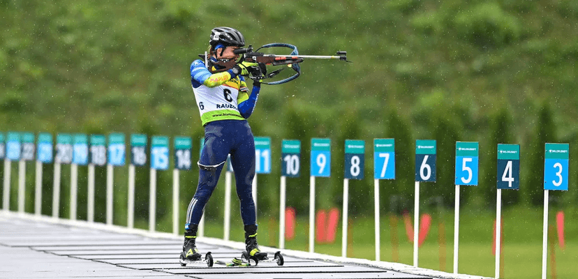 Letní biatlon na vlastní kůži: skupinové kurzy se zkušenými instruktory včetně juniorského mistra světa 