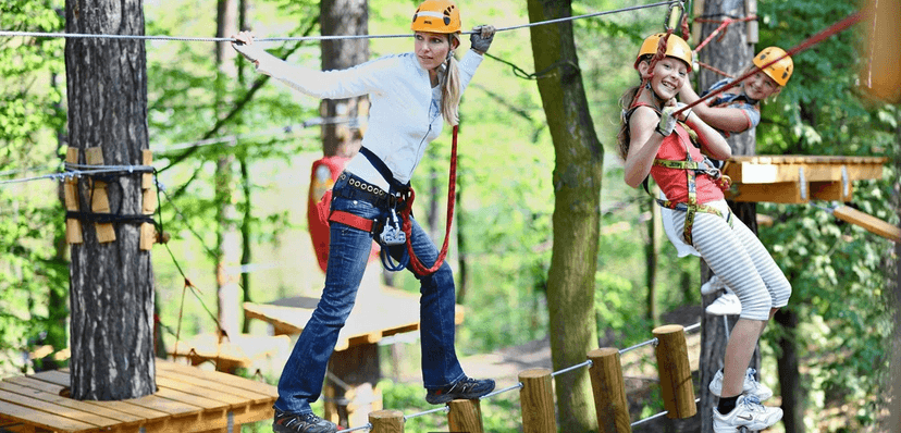 Odlepte se od země: vstupy do lanového centra Jungle Park pro děti i dospělé
