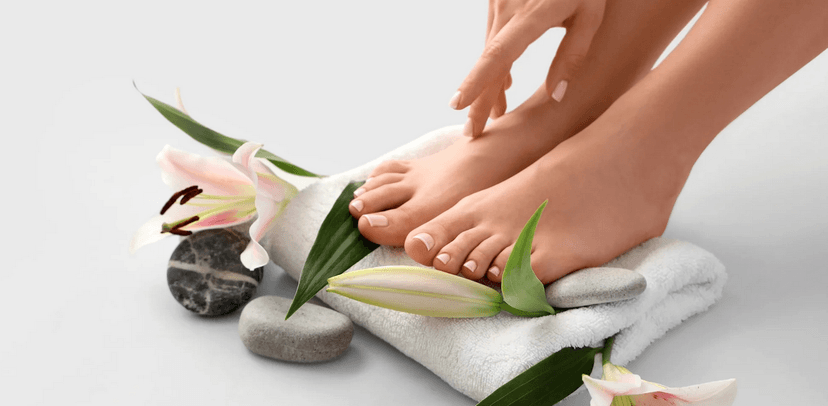 Kompletní suchá pedikúra zaměřená na odborné, šetrné a hygienické ošetření nohou