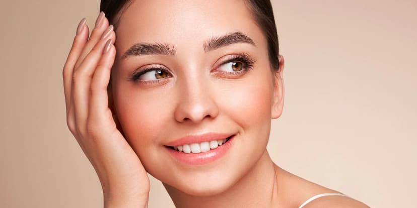 Krásné řasy a obočí: lash lifting a výživa řas i barvení, výživa a úprava obočí