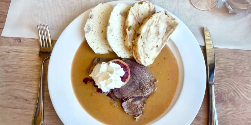 Otevřené vouchery na 300 až 1000 Kč do restaurace s výhledem na Čertovy skály