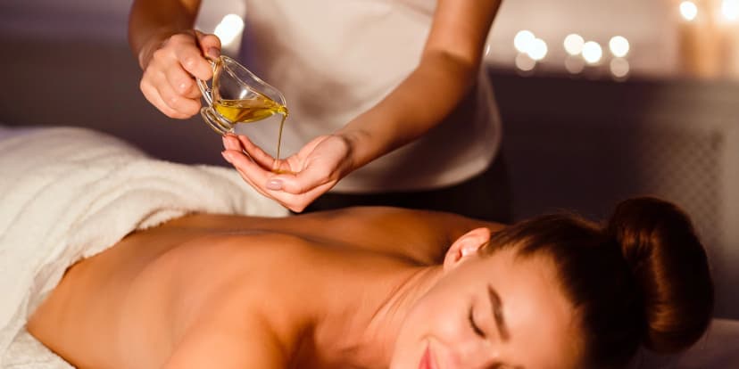 Dopřejte si pořádný relax: thajská olejová masáž v délce 60 nebo 75 minut