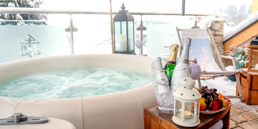 Relaxace s výhledem: 2 hodiny v privátním wellness na střeše hotelu pro 2 osoby