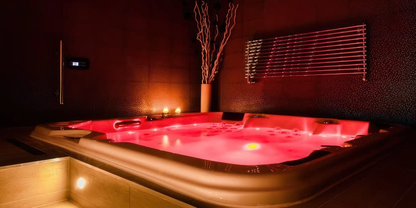 Privátní wellness až pro 4 osoby: vířivka, infrasauna i parní kabina