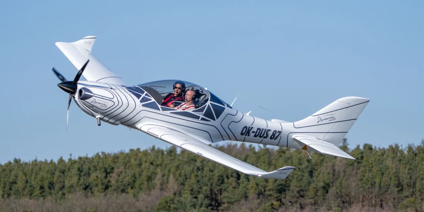 Pilotem na zkoušku: 15, 30 nebo 45 min. v oblacích pro 1 osobu