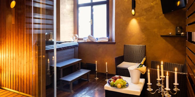 Privátní wellness v Českém Krumlově: 2 hodiny ve vířivce a sauně jen pro vás dva