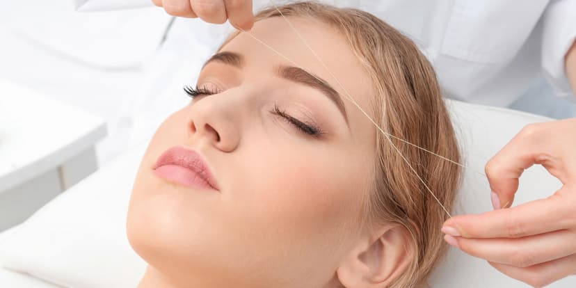 Úprava, tónování a modelace obočí i s barvením řas ve VIP Salon Plzeň