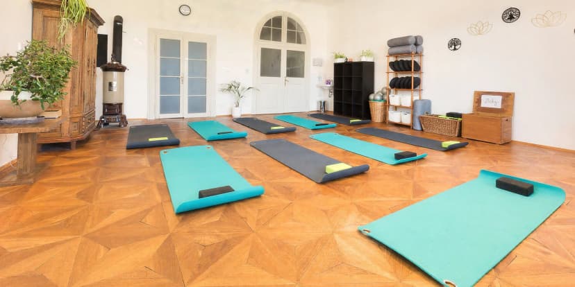 Individuální lekce jógy nebo pilates i s masáží: jednotlivé vstupy i permanentka