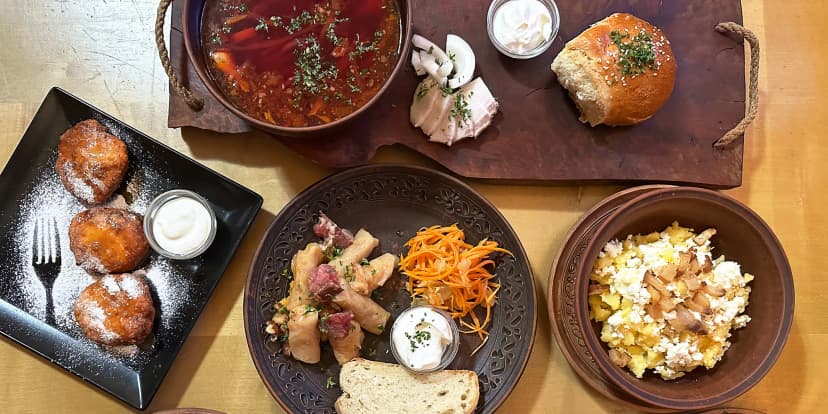 Tradiční ukrajinská kuchyně: čtyřchodové degustační menu pro 2 osoby