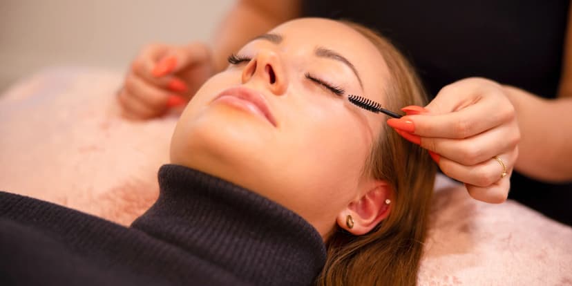 Lash lifting: zvýraznění a natočení řas i bez řasenky