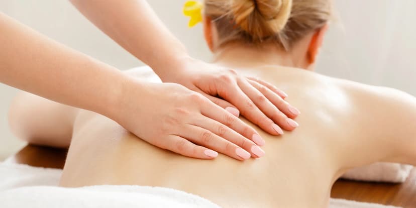 30–110 min.odpočinku: sauna, relaxační masáže, peeling a zábaly