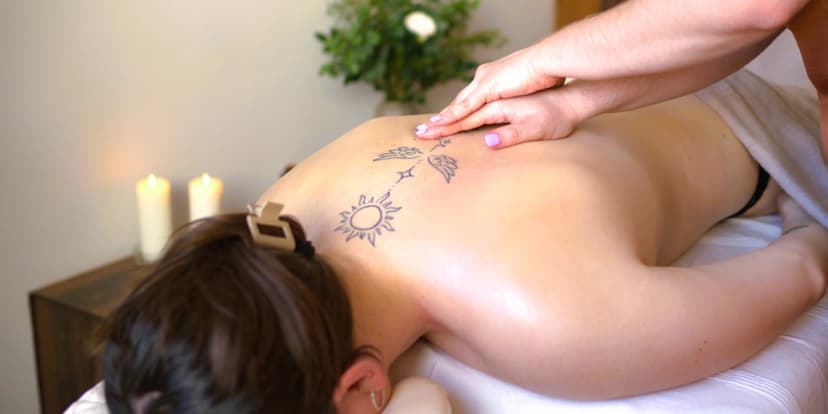 Masáž zad a šíje nebo celého těla: 60 nebo 120 min. relaxu