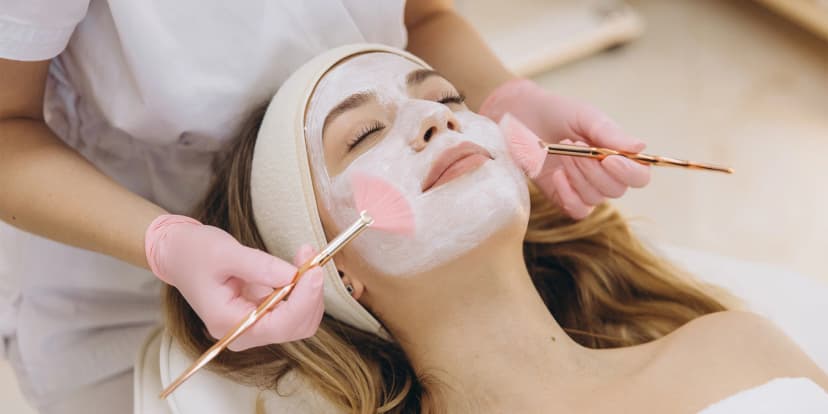 Hydrafacial nebo rozjasňující ošetření pleti s korejskou dermokosmetikou
