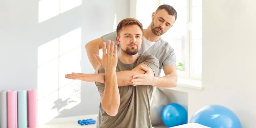 Individuální fyzioterapie: komplexní vstupní vyšetření pohybového aparátu, 45–60 minut