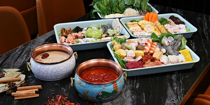 Hot pot all you can eat: výběr z polévek a velkého množství ingrediencí, pro 1 až 2 osoby